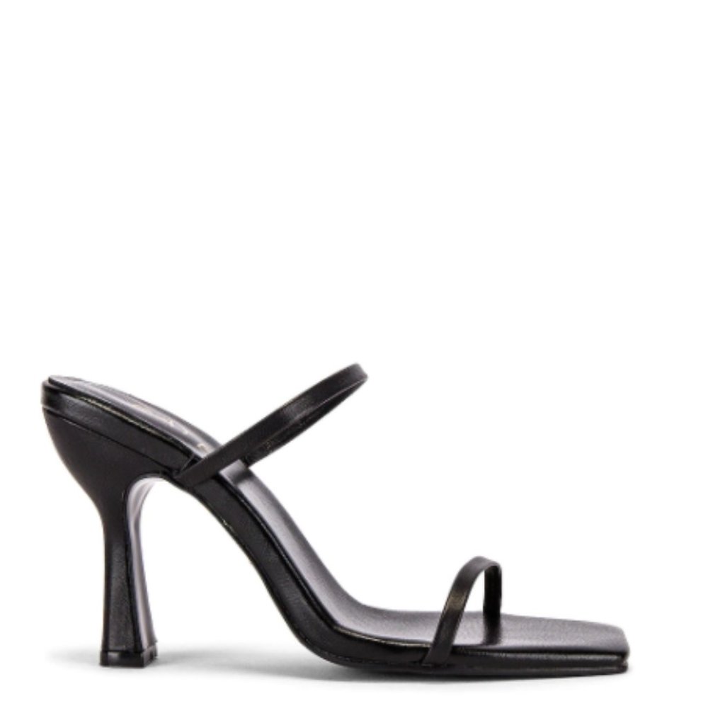 RAYE Rouge Heel